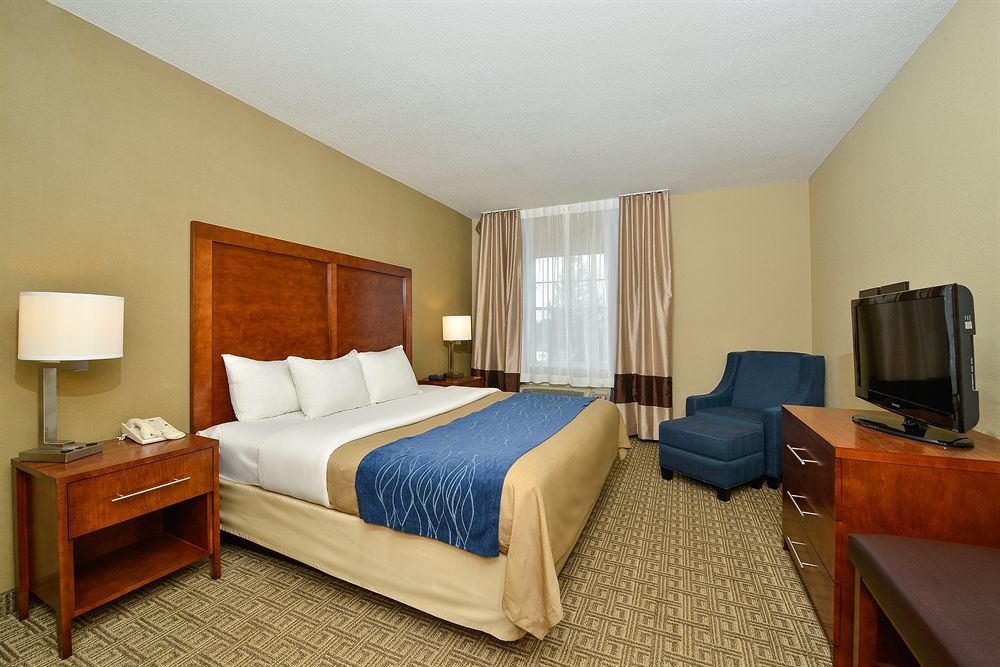 Comfort Inn & Suites Dover-Portsmouth Exterior photo